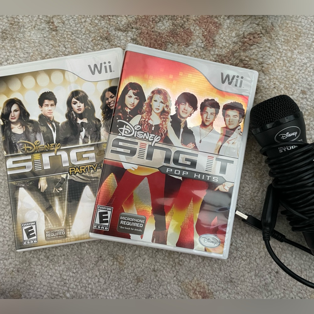 BUNDLE Wii games: Disney Sing It Party Hits AND Pop Hits